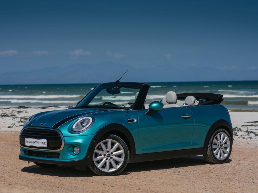  Mini Cooper Cabrio 2016 года  (ZA) (фото 14 из 23)